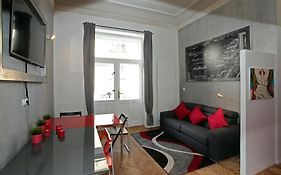 Apartment House - The Modern Flat