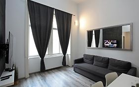 Apartment House - The Modern Flat